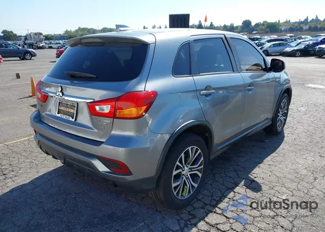 2018 Mitsubishi Outlander Sport 2.4 Se z USA, uszkodzony, nr VIN JA4AP3AW6JZ036299